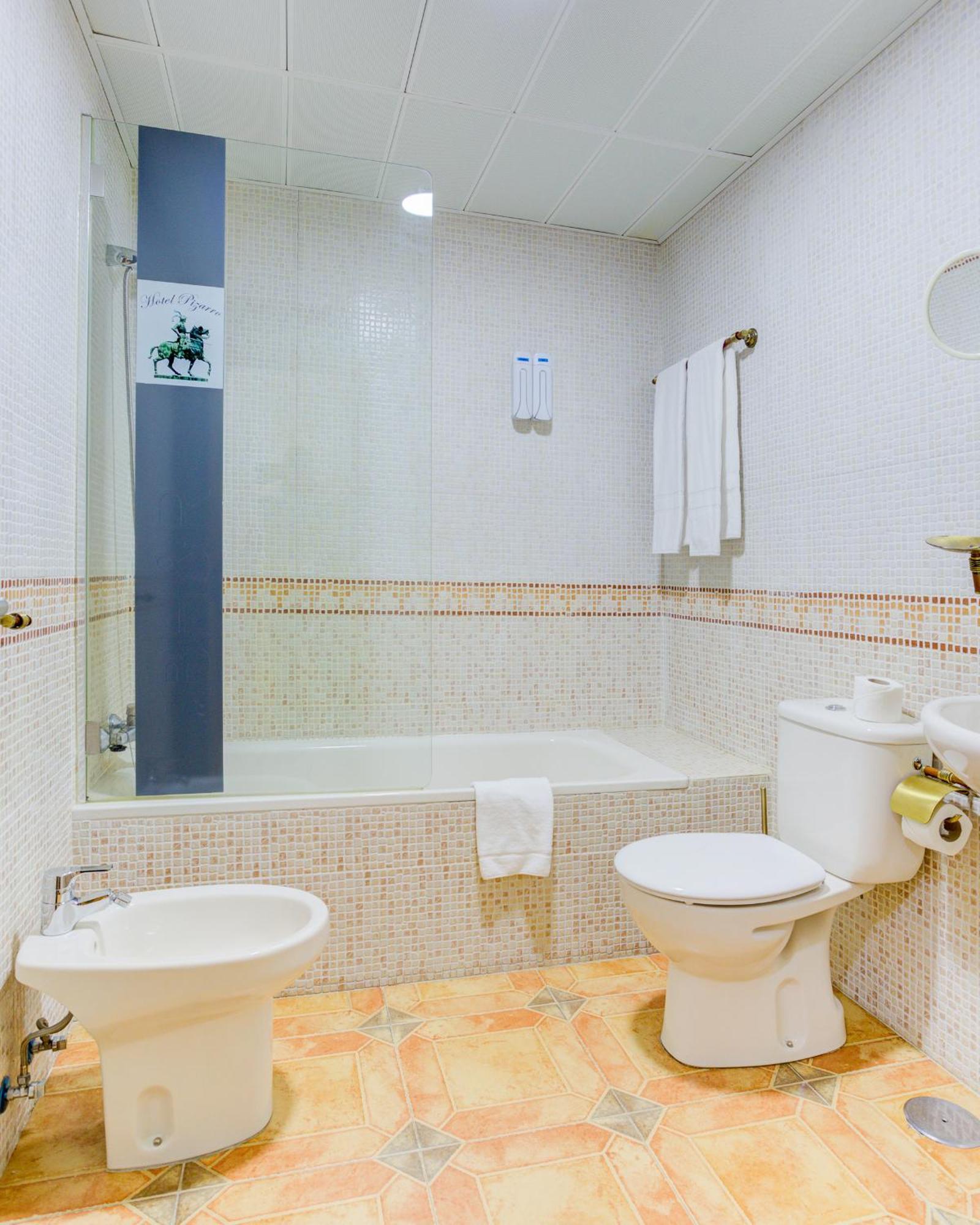Hotel Pizarro ウマネス・デ・マドリード エクステリア 写真